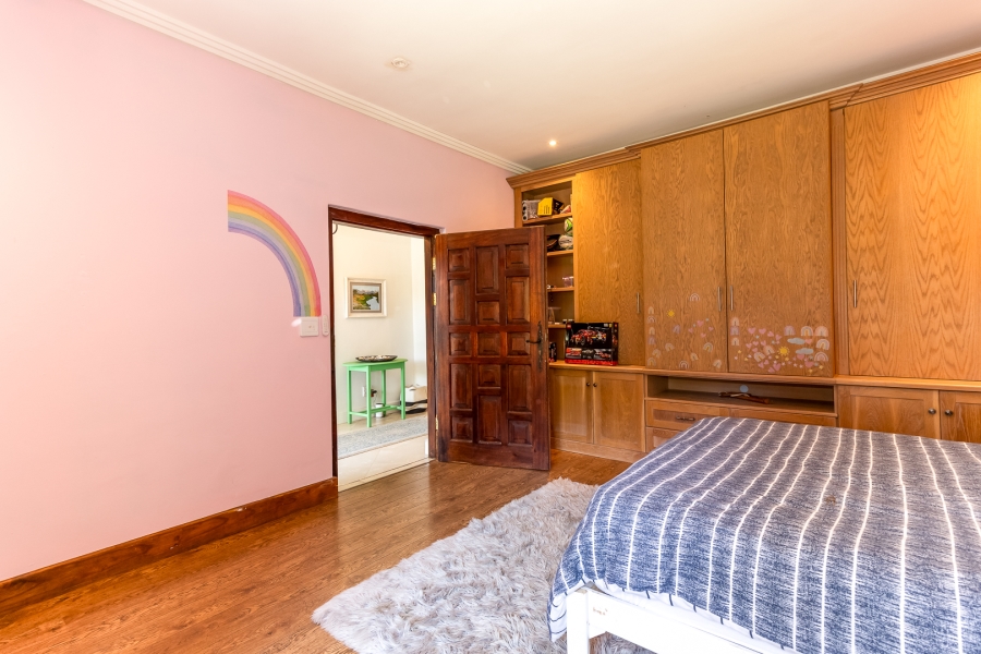 5 Bedroom Property for Sale in Hoog En Droog Western Cape